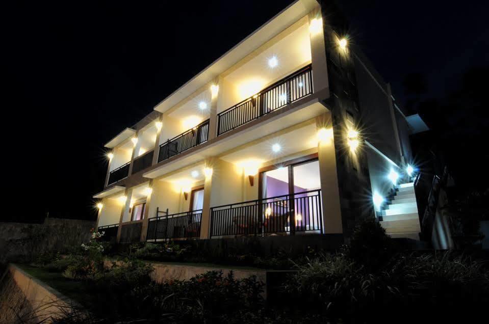 Melasa House Senggigi Extérieur photo